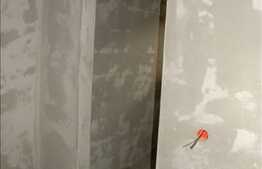 Vanzare 1 camera, 40 mp, demisol, zona Polus Center, pret bun