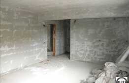 Vanzare 1 camera, 40 mp, demisol, zona Polus Center, pret bun