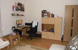 Vanzare 1 camera, decomandat, 38 mp utili, garaj, zona Vila Rosa!