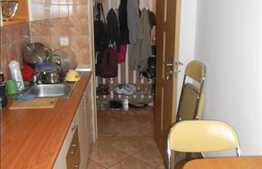 Vanzare 1 camera, decomandat, 38 mp utili, garaj, zona Vila Rosa!