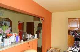 3 camere, decomandat, 93 mp, etaj intermediar, parcare, zona strazii Donath!