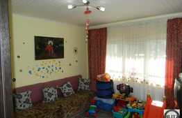 Apartament de vanzare, 4 camere, mobilat modern, zona strazii Dunarii!