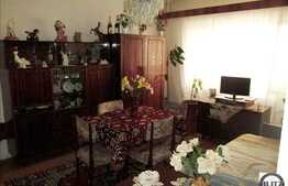 Vanzare 3 camere decomandate, 63 mp utili, balcon, finisat clasic, zona Pasteur!