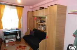 Garsoniera de vanzare, 1 camera, etaj intermediar, zona strazii Cojocnei!