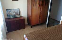 Inchiriere 4 camere, decomandat, 80 mp, terasa 25 mp, parcare, zona Podului Calvaria!