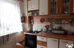 Apartament de vanzare, 4 camere, etaj intermediar, zona Primaverii!