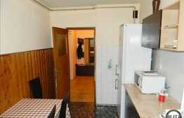 Apartament cu 3 camere de vanzare, 65 mp, decomandat, cu garaj, zona Kaufland