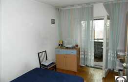 Apartament cu 3 camere de vanzare, 65 mp, decomandat, cu garaj, zona Kaufland