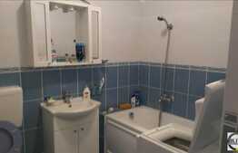 De vanzare 1 camera, etaj intermediar, zona Florilor, loc de parcare, mobilat!