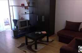 De vanzare 1 camera, etaj intermediar, zona Florilor, loc de parcare, mobilat!
