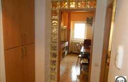 Apartament de vanzare, 3 camere, etaj intermediar, zona strazii Fabricii!