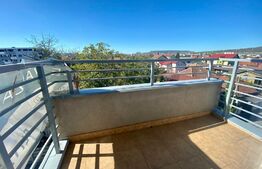 Apartament 3 camere, modern, 70 mp, parcare, zona Pod Ira