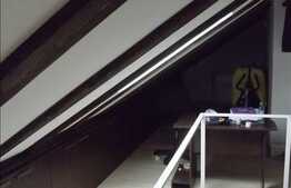 Apartament 3 camere, 85 mp utili, cu scara interioara, zona strazii Lunii