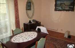 Apartament de vanzare, 4 camere, etaj intermediar, zona strazii Bucuresti!