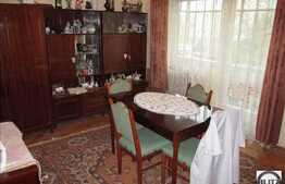 Apartament de vanzare, 4 camere, etaj intermediar, zona strazii Bucuresti!