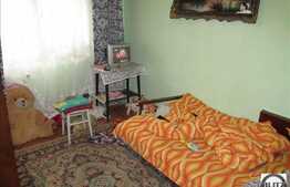 Apartament de vanzare, 4 camere, etaj intermediar, zona strazii Bucuresti!