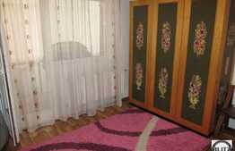 Apartament de vanzare, 3 camere, cu boxa la subsol si garaj, zona Kaufland!