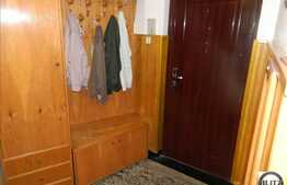 Vanzare 3 camere, decomandat, 61 mp, etaj intermediar, zona strazii Bucuresti!