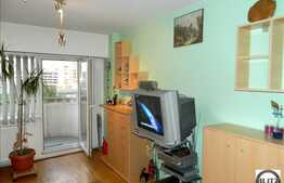 1 camera, 37 mp, decomandat, etaj intermediar, zona strazii 21 Decembrie!