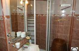 Apartament de vanzare, 1 camera, etaj intermediar, boxa la subsol!