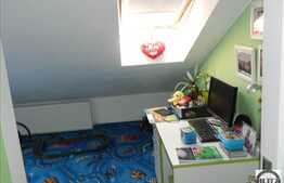 Apartament de vanzare, pe doua nivele, 97 mp, loc de parcare, zona E. Quinet!