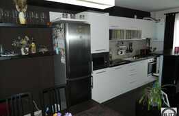 Apartament de vanzare, pe doua nivele, 97 mp, loc de parcare, zona E. Quinet!