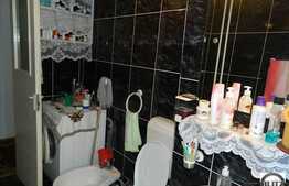 Apartament 4 camere, decomandat, 80 mp utili, boxa la subsol, zona Piata Flora