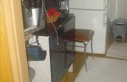 Apartament de vanzare, 2 camere, decomandat, etaj intermediar, zona Big!