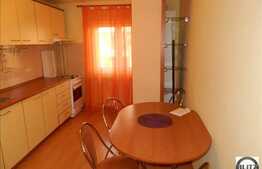 De vanzare, 3 camere, etaj intermediar, boxa la subsol, zona Intre Lacuri!