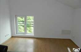 Apartament pe 2 nivele, 3 camere, decomandat, 80 mp, imobil nou, loc parcare!