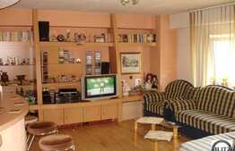 Apartament cu 3 camere de vanzare, 94 mp, zona Interservisan