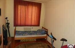 Vanzare 3 camere,  decomandat, 60 mp utili, balcon, zona Iulius Mall!