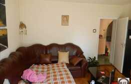 Vanzare 3 camere,  decomandat, 60 mp utili, balcon, zona Iulius Mall!