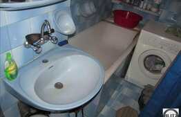 Apartament de vanzare, 2 camere, etaj intermediar, garaj, zona strazii Fabricii!