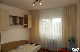 Apartament de vanzare, 3 camere, decomandat, boxa la subsol, loc de parcare!