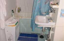 Apartament de vanzare, 3 camere, etaj intermediar, boza la subsol, zona Big!