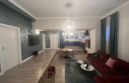 Apartament superb de 3 camere, 110 mp, curte, zona Vivo