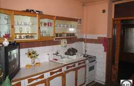 3 camere, decomandat, 77 mp, mobilat, boxa la subsol, zona Piata Marasti