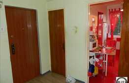 4 camere, 80 mp utili, finisaje moderne,  parcare, boxa, zona strazii Mehedinti