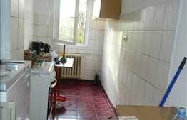 Apartament de vanzare, 2 camere, 40 mp, etaj intermediar, cu boxa la subsol!