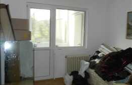 Apartament de vanzare, 2 camere, 40 mp, etaj intermediar, cu boxa la subsol!