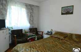 Vanzare 4 camere, decomandat, 78 mp, parcare, boxa la subsol, zona linistita!