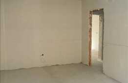 Apartament spatios, semifinisat in Floresti! Pret Excelent!