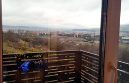 Apartament 3 camere, 70 mp, priveliste , Zona Vivo