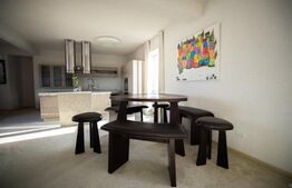 Apartament de 3 camere, 135mp, parcare, zona Aurel Vlaicu