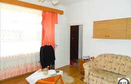 Apartament 1 camera, Central, cu o curte 33 mp si spatiu depozitare subsol