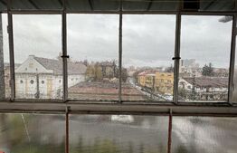 Apartament 2 camere, 50 mp, balcon, zona străzii Paris 