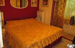 De vanzare 4 camere, 85 mp, parcare, boxa la subsol, zona strazii Castanilor!