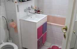 De vanzare 4 camere, 85 mp, parcare, boxa la subsol, zona strazii Castanilor!