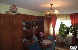 Apartament 2 camere, 54 mp utili, decomandat, boxa la subsol, zona Iulius Mall!